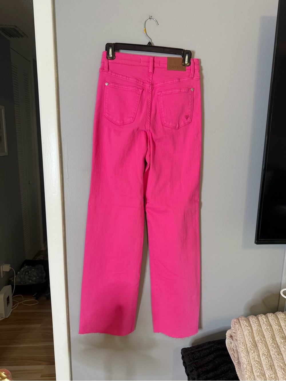 Judy Blue High Waist Garment Dyed Hot Pink 90’s Straight Denim Jeans Size 1/25 - Picture 9 of 10